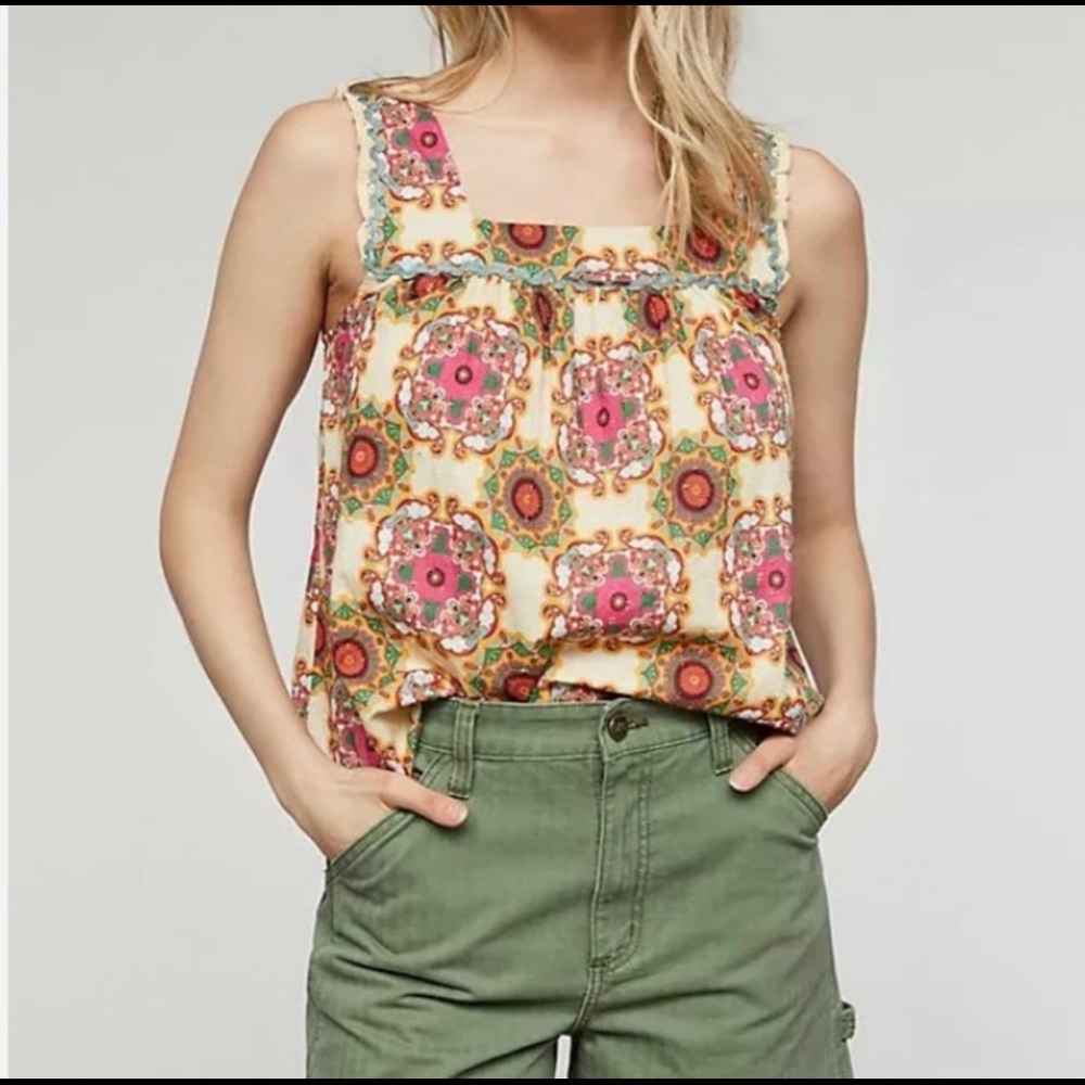 Anthropologie Let Me Be Abstract Ruffled Tank Petite